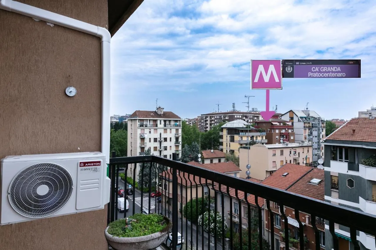 Dehomes - Luxury Grand Suite Milan Apartment