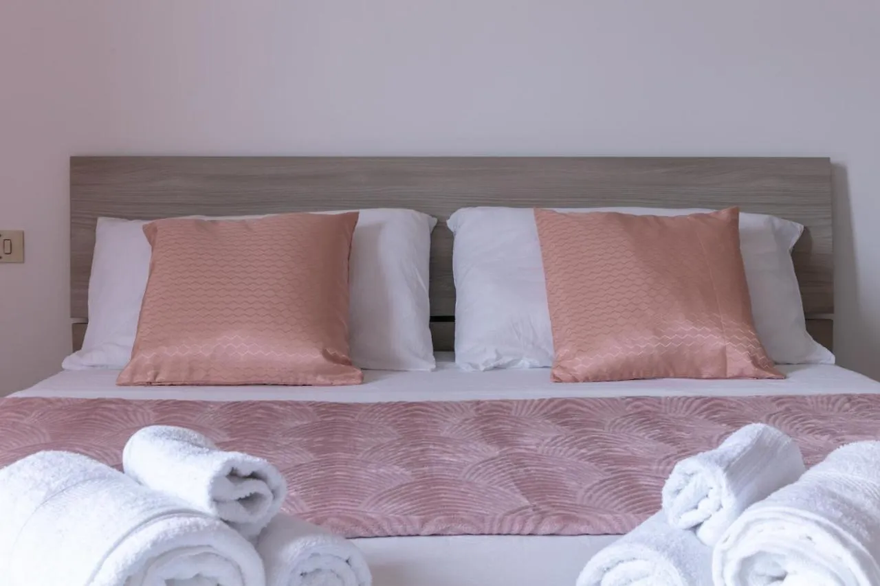 Apartment Dehomes - Luxury Grand Suite Milan